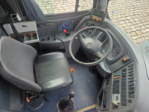 CAIO-SOLAR-R-SEMI-RODOVIARIO-MERCEDES-O500M-ANO-2013-8-600x450