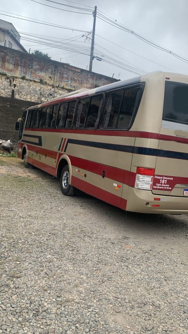 COMIL-CAMPIONE-3.25-VOLKS-17.230-ANO-2012-2-600x1067