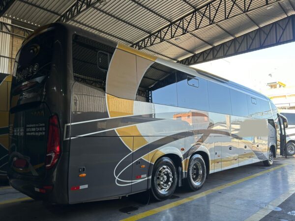 COMIL-CAMPIONE-INVICTUS-1200-VOLVO-B380-6X2-ANO-2016-4-600x450