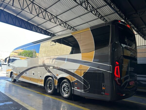 COMIL-CAMPIONE-INVICTUS-1200-VOLVO-B380-6X2-ANO-2016-5-600x450