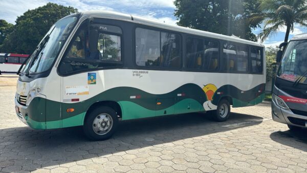 COMIL-PIA-VOLKS-9.150-ANO-2011-3-600x338