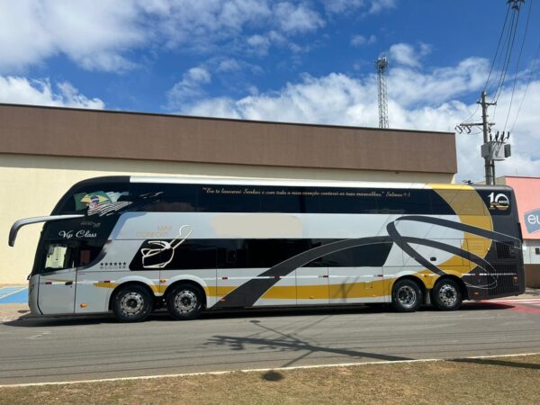COMIL-INVICTUS-DD-VOLVO-B450-8X2-ANO-2019-4-600x450