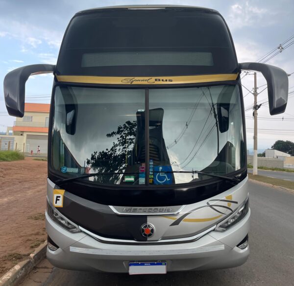 DD-MARCOPOLO-G8-VOLVO-B510R-8X2-ANO-2024-MOD.-2025-1-600x583