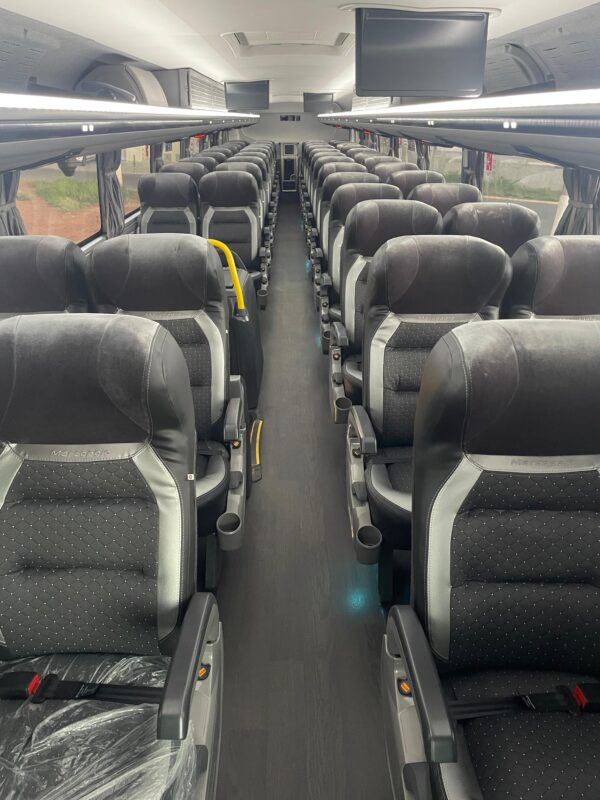 DD-MARCOPOLO-G8-VOLVO-B510R-8X2-ANO-2024-MOD.-2025-8-600x800