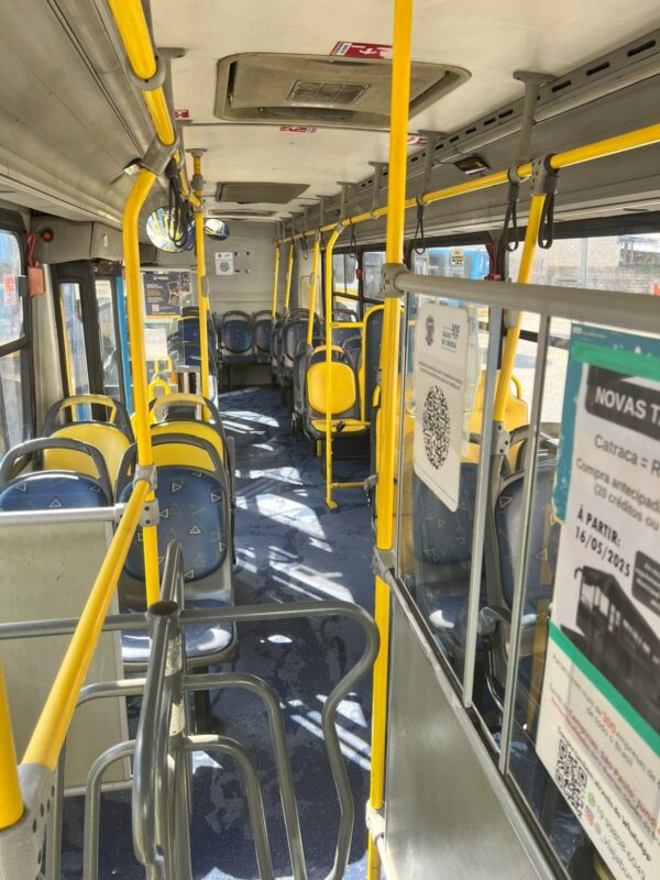 NEOBUS-MEGA-MERCEDES-1721-ANO-2016-6-600x800