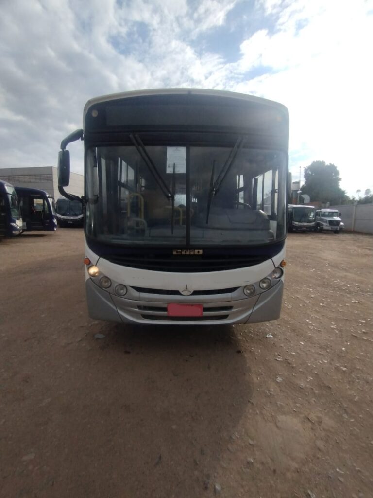 CAIO APACHE VIP MERCEDES 1418 ANO 2010 MOD. 2011 - 1