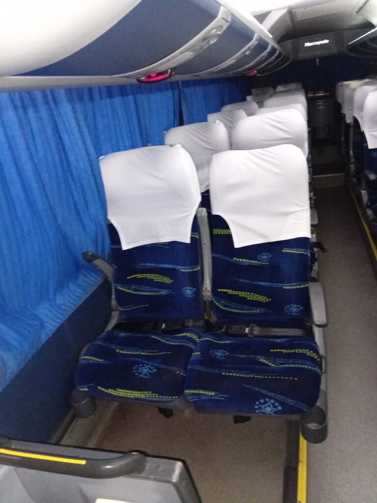 MICRO ÔNIBUS MARCOPOLO SENIOR AGRALE ANO 2013 MOD. 2014 - 4