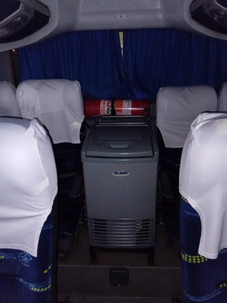 MICRO ÔNIBUS MARCOPOLO SENIOR AGRALE ANO 2013 MOD. 2014 - 6
