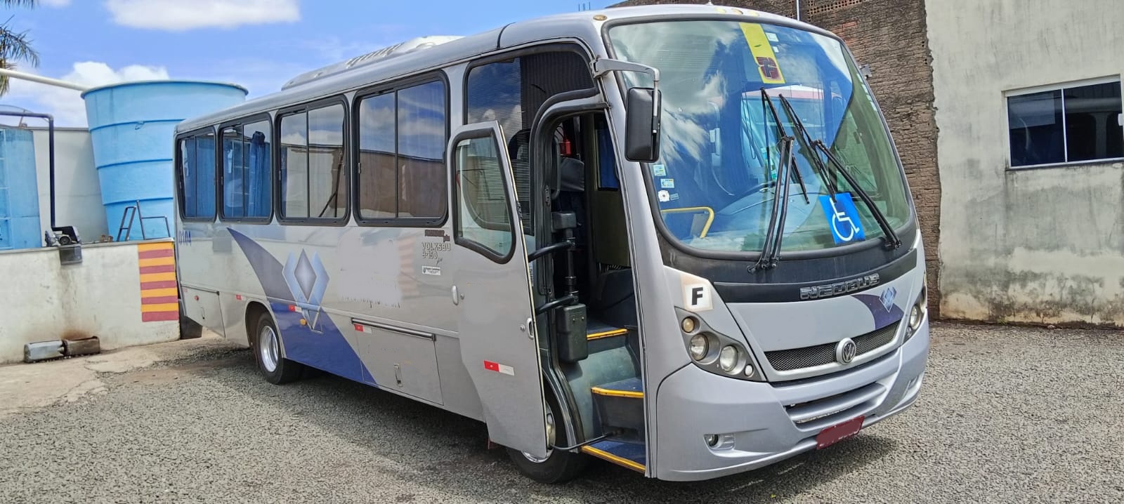NEOBUS THUNDER PLUS VOLKS 9.130 ANO 2011 MOD. 2012 - 2