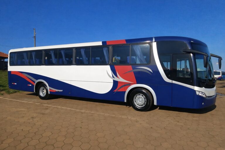 COMIL CAMPIONE 3.25 VOLKS 17.230 ANO 2013 - 1